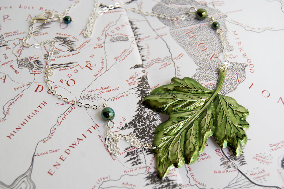 Leaves of Lórien | Green Ivy Leaf Necklace | Lord of the Rings Necklace | Forest Jewelry - Enchanted Leaves - Nature Jewelry - Unique Handmade Gifts