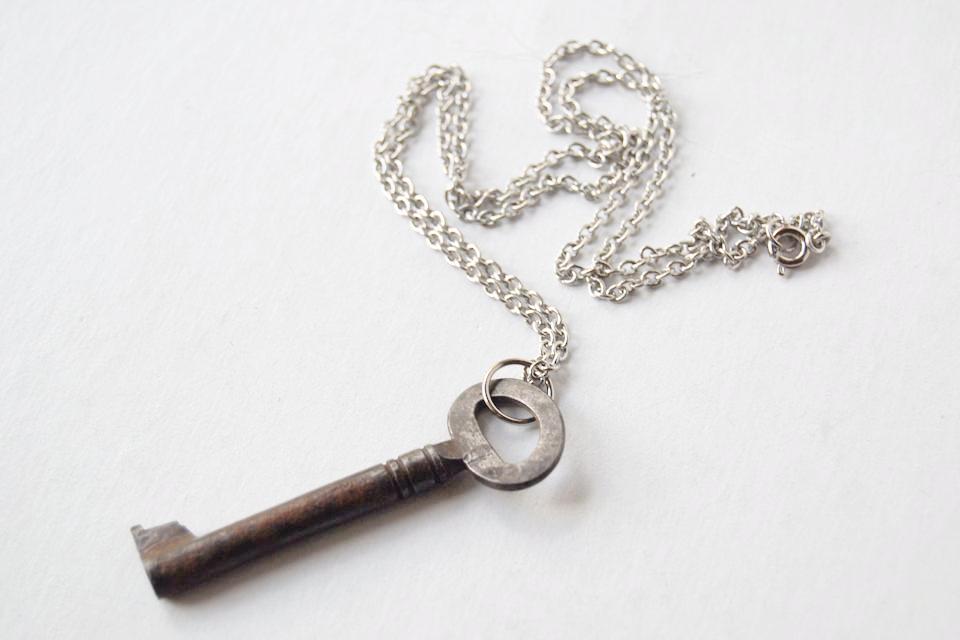 Round Skeleton Key Necklace Vintage Key Antique Key 