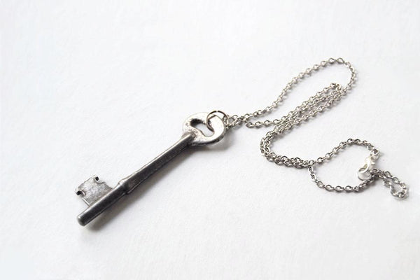 Antique Skeleton Key Necklace  | Key Pendant Necklace | Vintage Key Necklace - Enchanted Leaves - Nature Jewelry - Unique Handmade Gifts