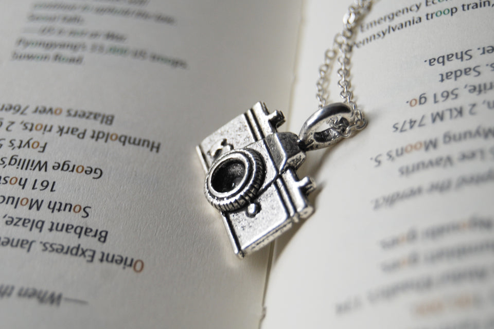 Tiny Camera Necklace Silver / 20 Chain